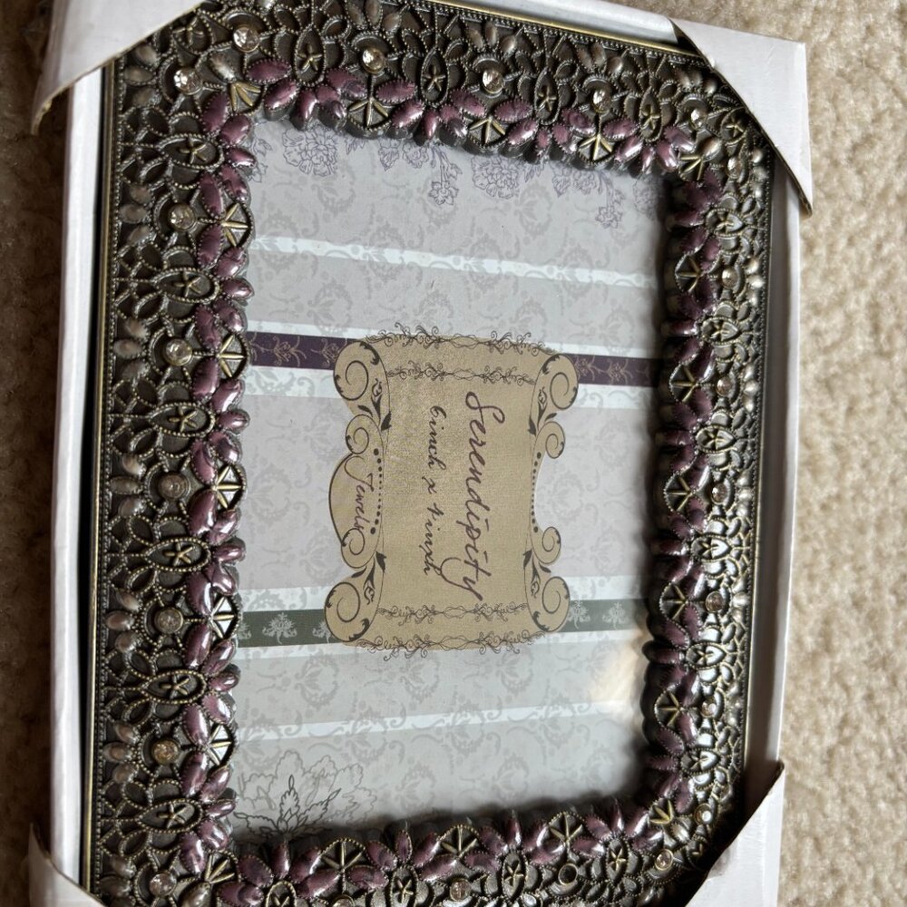 NIB Serendipity Vintage Photo Frame 4”X6”